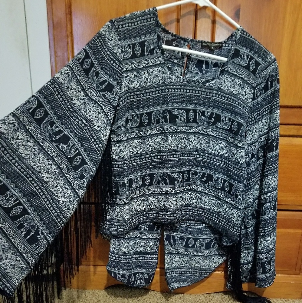 NWOT BOHO Fringe Sleeve Blouse Navy